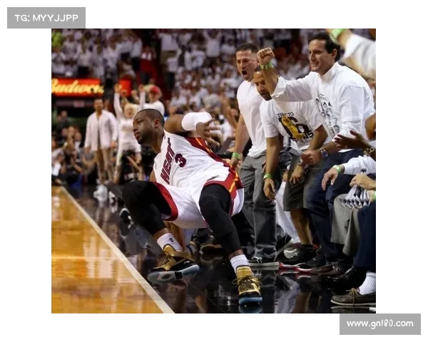 迈阿密热火的崛起之路与未来挑战解析:从勒布朗时代到新星崛起 迈阿密热火的崛起之路与未来挑战解析:从勒布朗时代到新星崛起